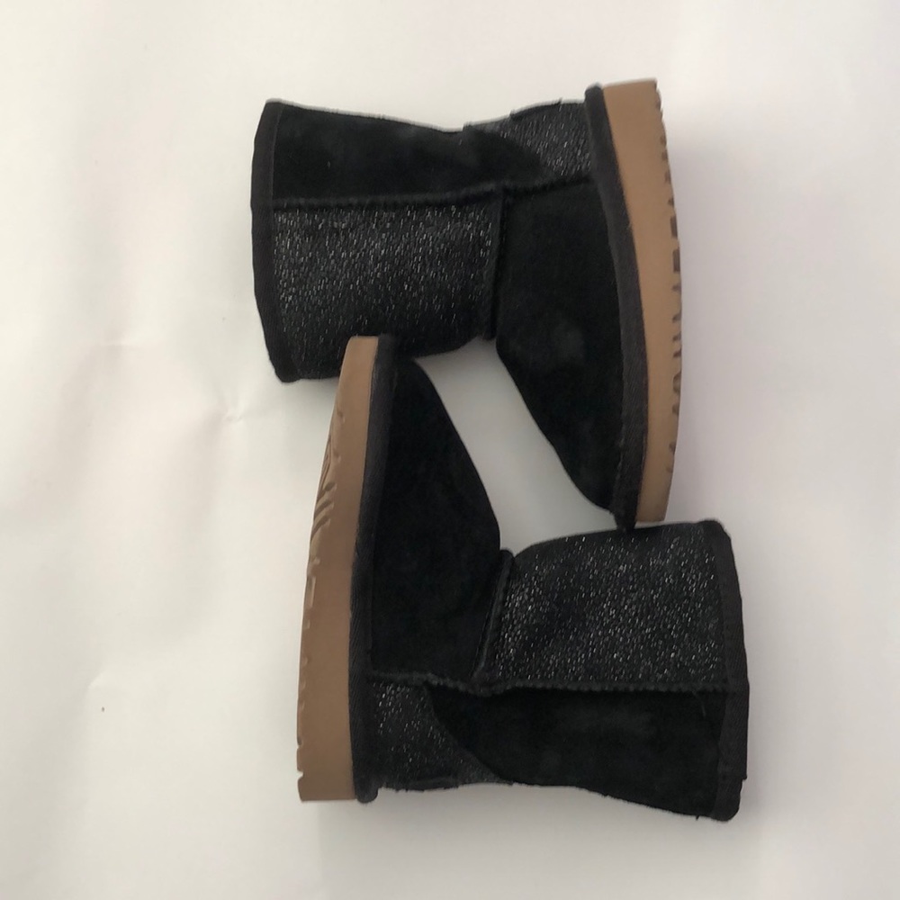 Kids Black winter Booties Like New Size 6